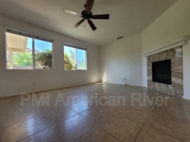 Building Photo - 5330 Coconut Tree Ct