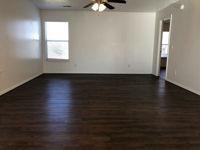 Building Photo - ***2509 Parkcrest***