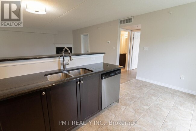 Building Photo - 1370 Main St E