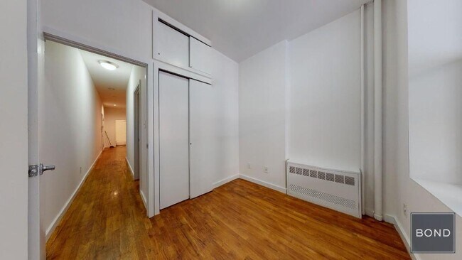 Foto del edificio - 441 W 51st St