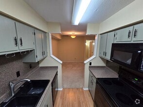 Building Photo - 5669 Birchmont Dr