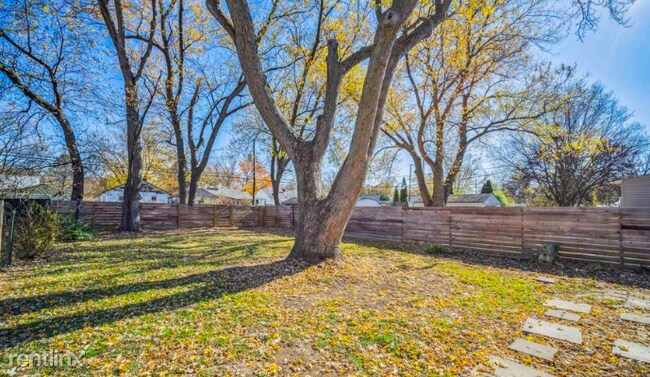 Building Photo - 3 br, 1 bath House - 2728 Atwood Terrace