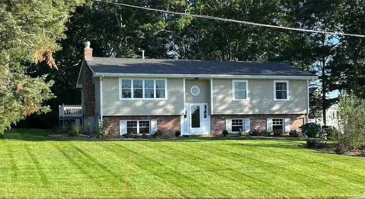 Primary Photo - 110 Elgin Rd