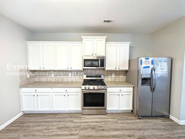 Foto del edificio - 2768 Summit Pkwy SW