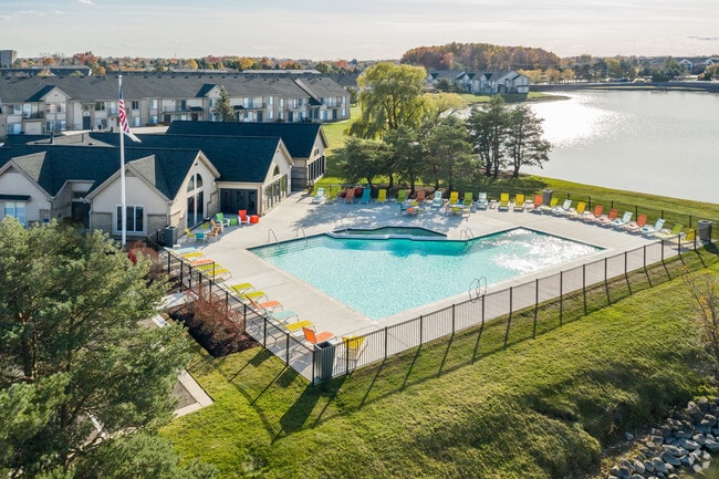 Building Photo - Lakeside Terrace Apartments