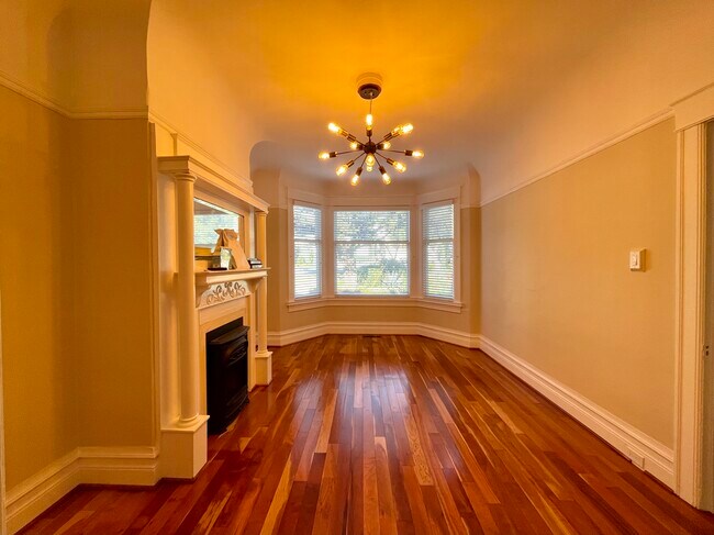 Living Room - 4557A 18th St
