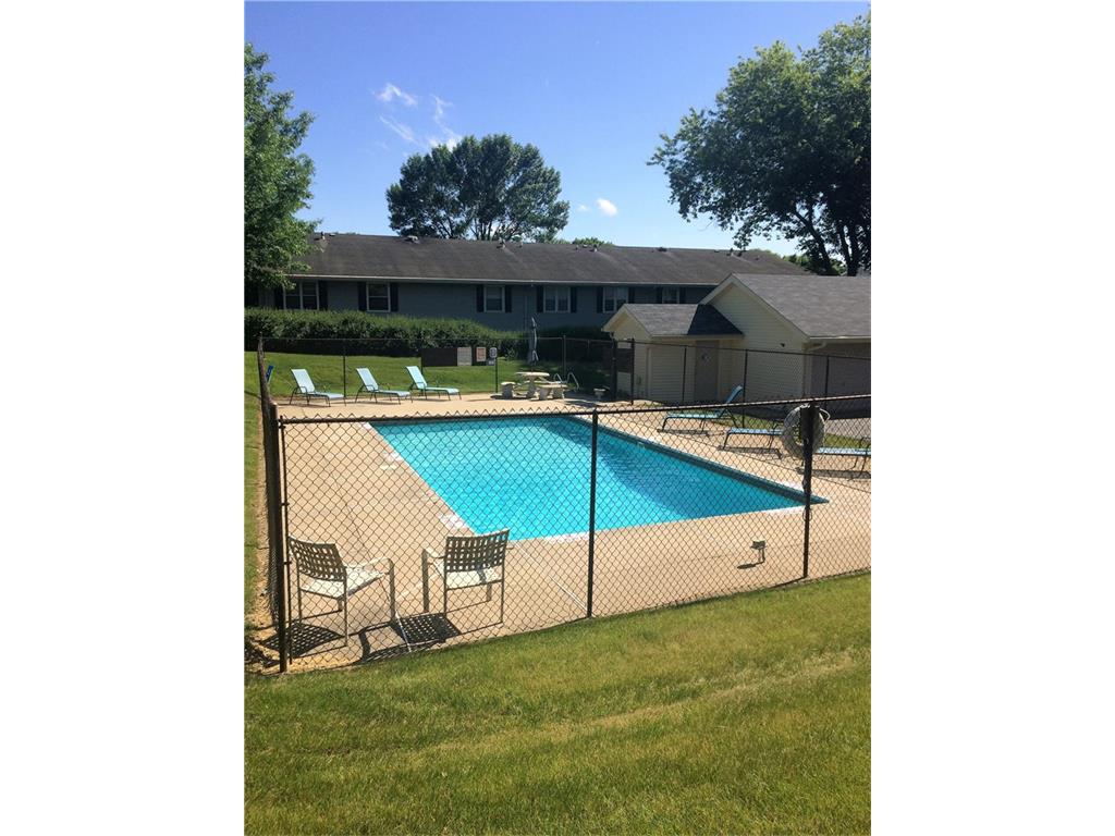 Piscina - 4910 Pleasant St