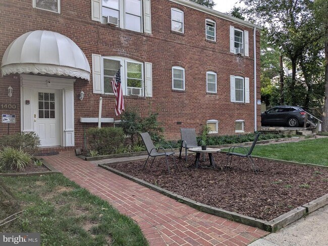 Foto del edificio - 1400 N Kenilworth St