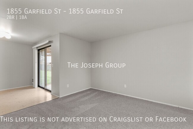 Building Photo - Roomy 2 bed/1 bath minutes from Downtown E...