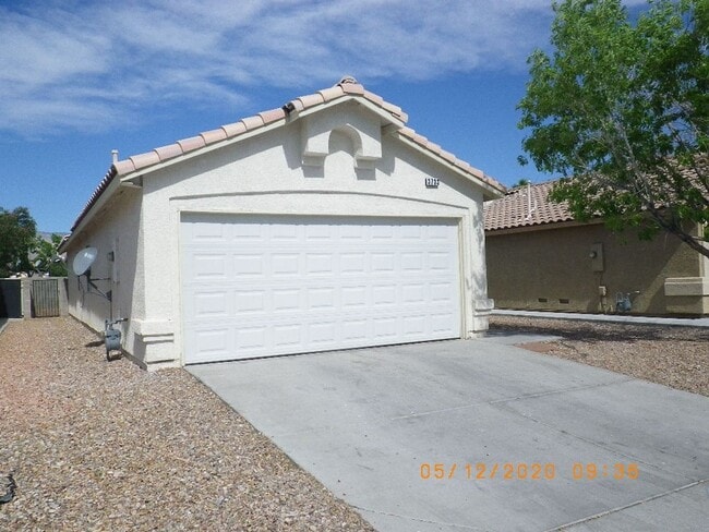 Building Photo - Nice Single Story House in West Side Vegas