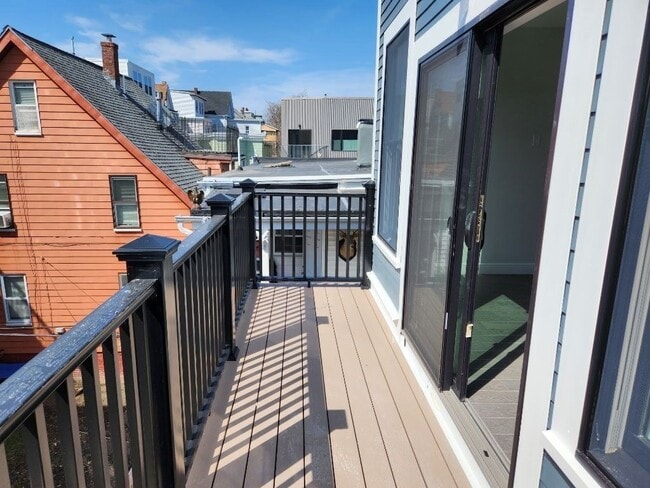 Foto del edificio - 197 Condor St