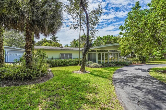 Foto del edificio - 12101 SW 68th Ct