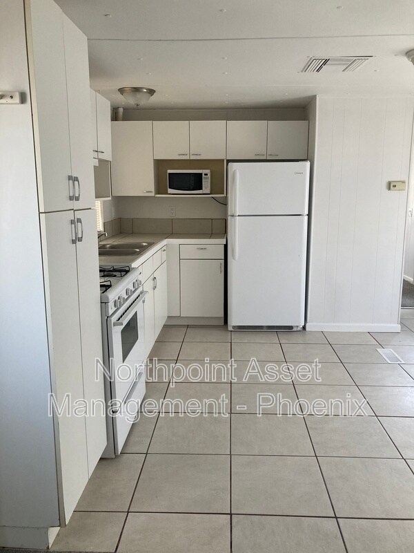 Foto del edificio - 16005 N 32nd St