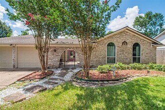 Building Photo - 5611 Winding Way Dr