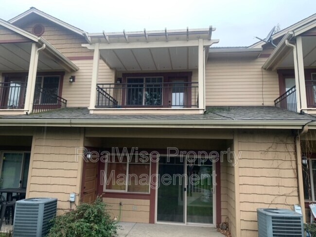 Building Photo - 1115 Catherine Way