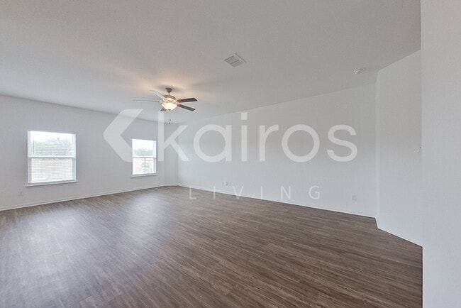 Building Photo - 946 Shady Brk