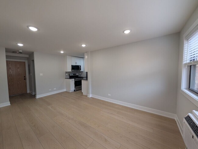 Foto del edificio - 530 W Aldine Ave