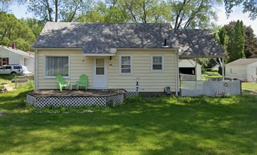 Building Photo - 820 Adrian St