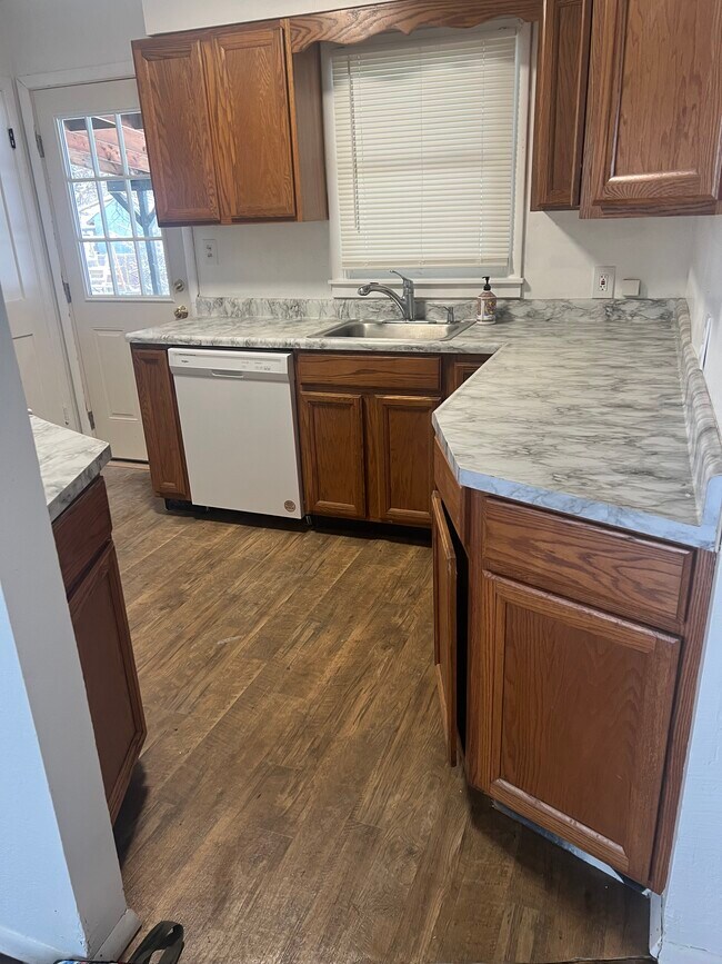 Building Photo - 5524 N Audubon St