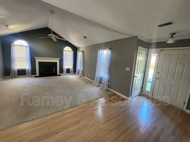 Foto del edificio - 10828 Glenway Pl