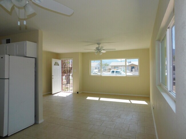 Foto del edificio - 8308 Capitan Cir
