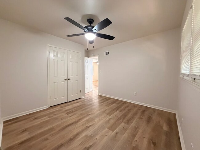 Building Photo - 1329 Watts Rd