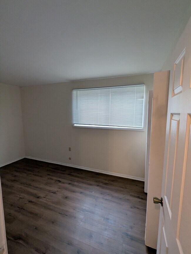 Foto del edificio - 1161 W Merchant St