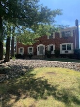 Building Photo - 23 Doxbury Ln