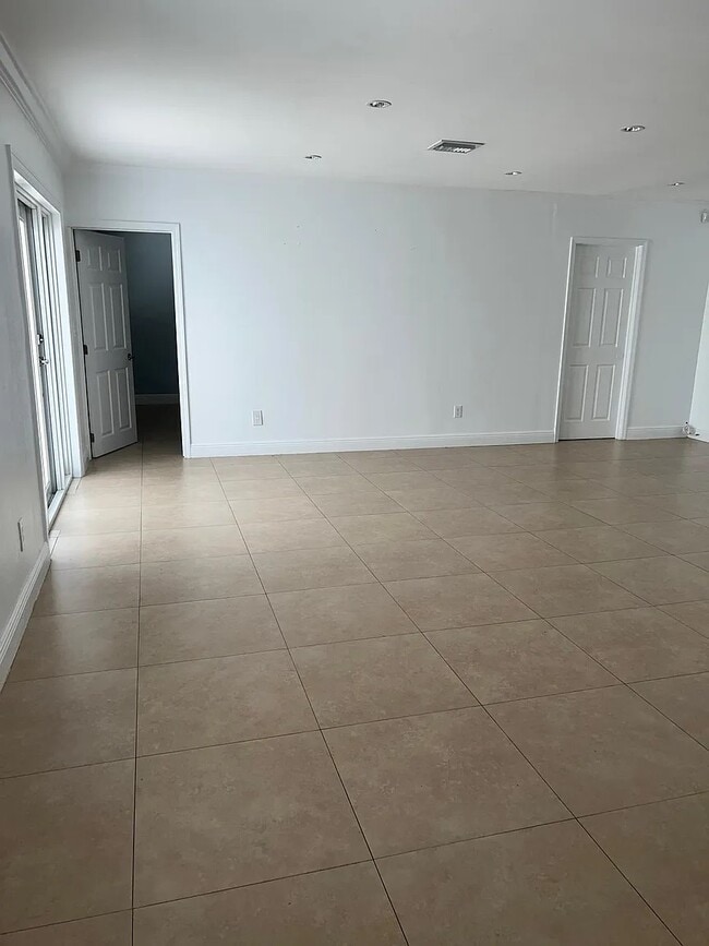 Building Photo - 11430 SW 47th St