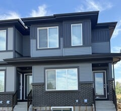 Building Photo - 4231 Kinglet Dr NW