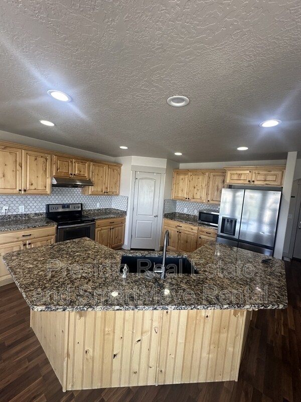 Foto del edificio - 14343 S Highfield Dr