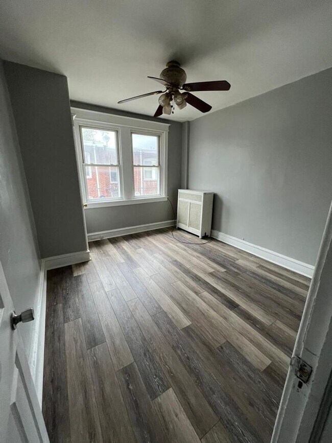 Building Photo - Remodeled Front Porch Home - Frankford