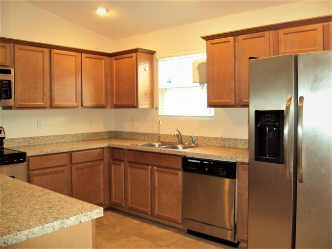 Building Photo - 104 Celtic Wedding Dr