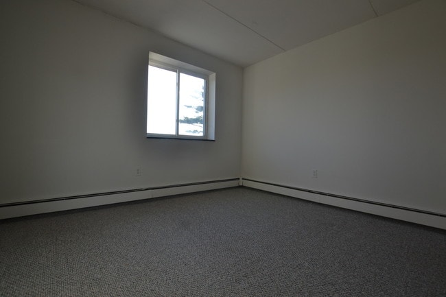 Building Photo - 96 Sutherland Rd