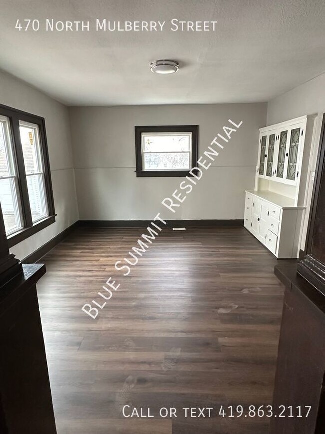 Foto del edificio - Renovated 4 Bedroom 1 Bathroom House