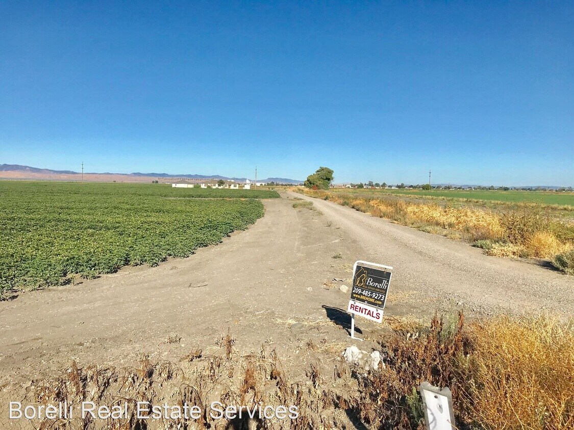 2 br, 3 bath House 46941 W. Miller Ave. House Rental in Dos Palos