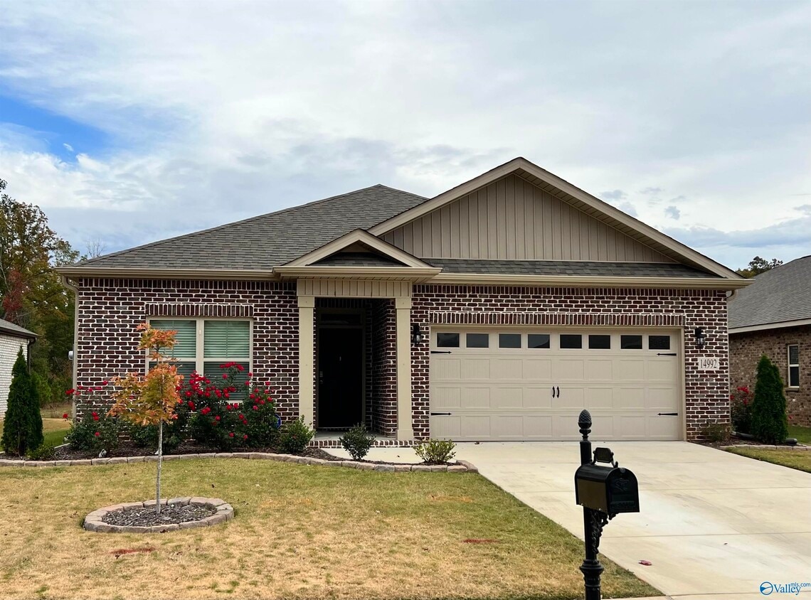 Primary Photo - 14992 Westmeade Ln