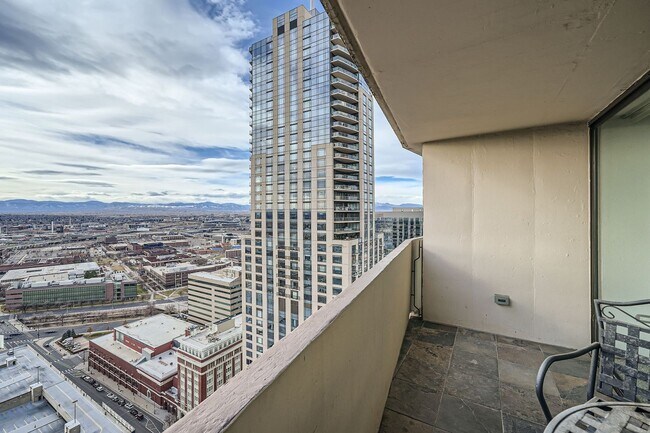 Building Photo - Downtown Denver Furnished 1 BDR w/ Rooftop...