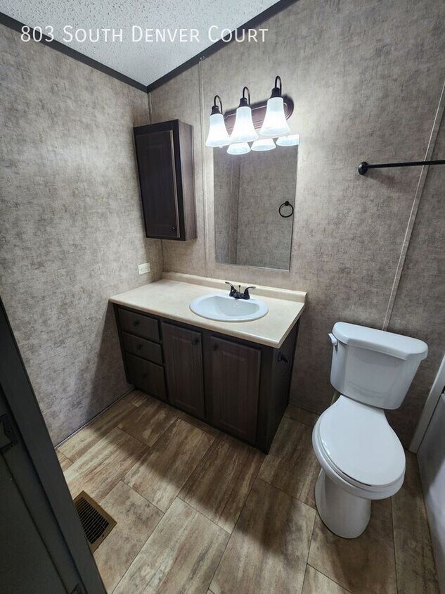 Foto del edificio - 803 S Denver Ct