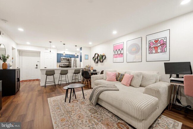 Foto del edificio - 3307 Wyndham Cir