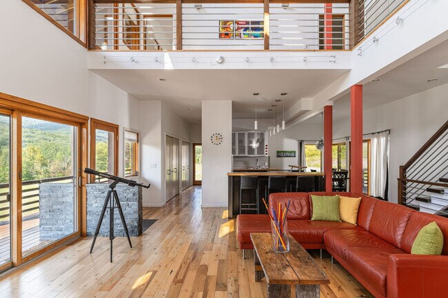 Foto del edificio - 1162 Sanford Hollow Rd