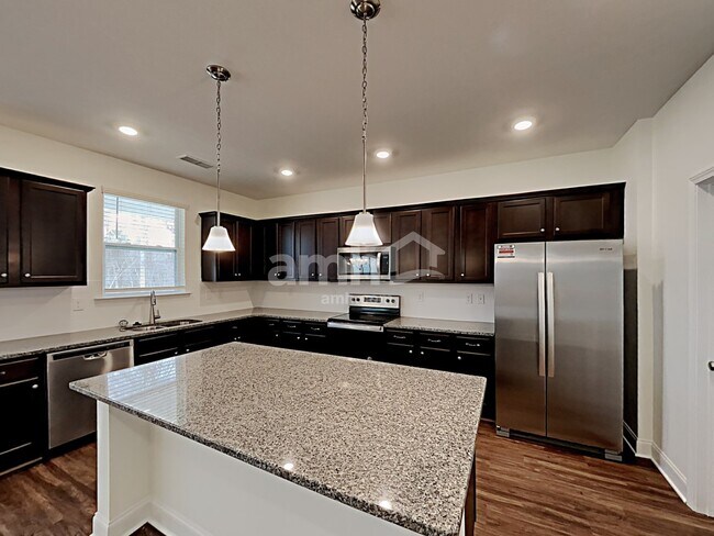 Building Photo - 2149 Laurel Vlg Cir