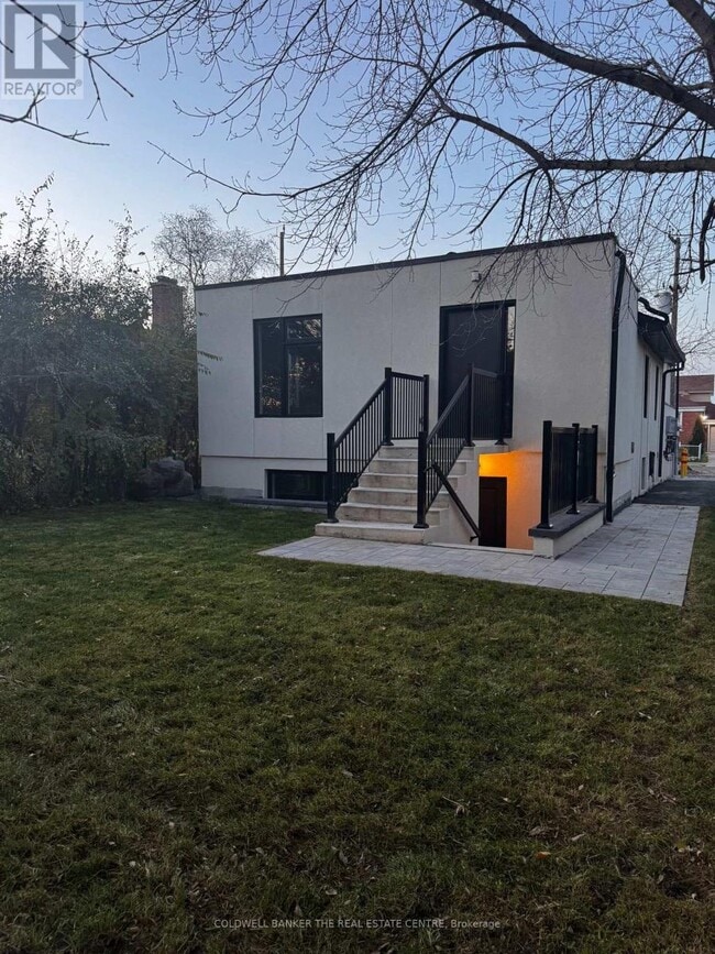 Building Photo - 17 Cornwallis Dr