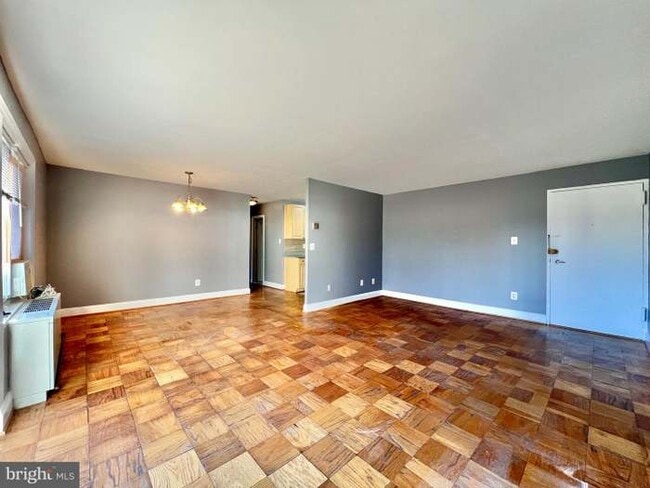 Foto del edificio - 1009 Chillum Rd