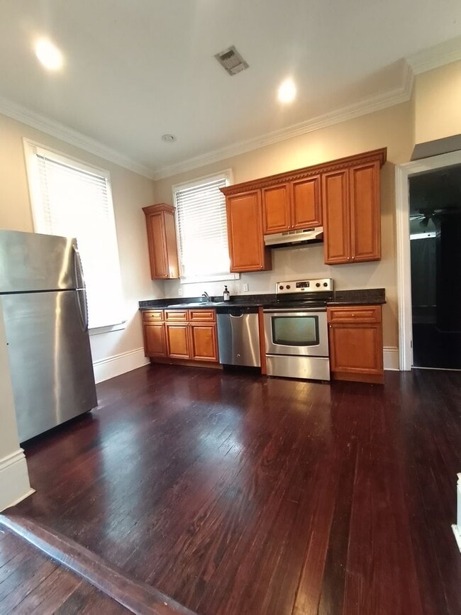 Foto del edificio - 121 N St Patrick St