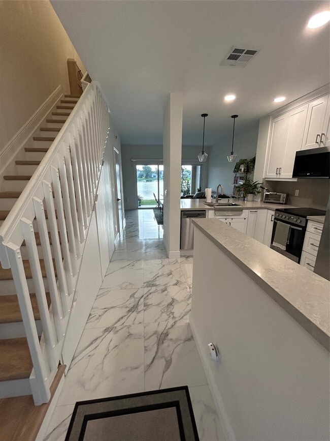 Foto del edificio - 711 SW 122nd Ave