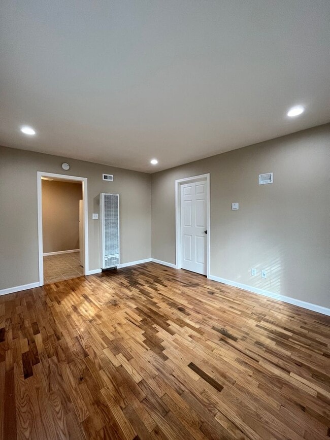Building Photo - 1481 San Juan Ave