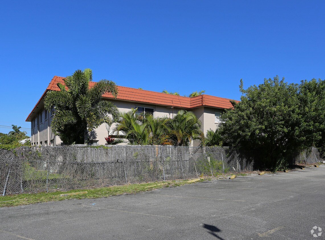 Foto del edificio - Windsor Court Condminiums