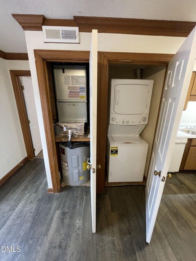 Building Photo - 1 Bedroom 1 Bathroom Condo!