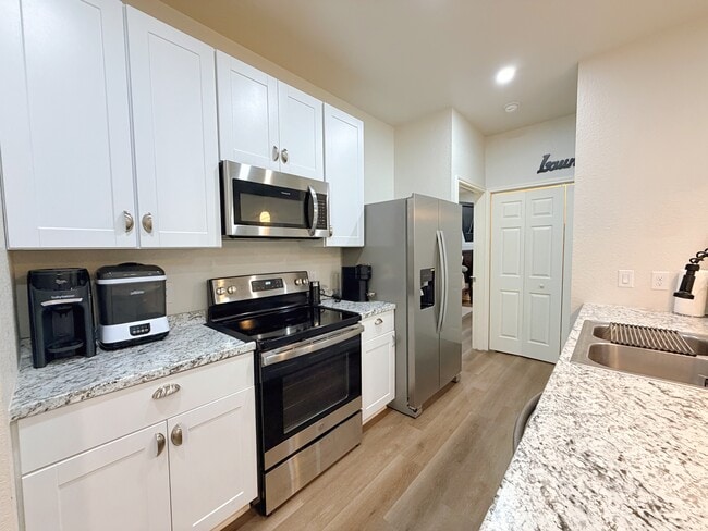 Foto del edificio - 638 Marbauch Ave